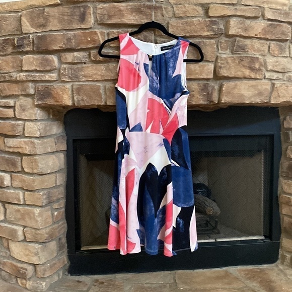 NWOT Ivanka Trump with keyhole neckline and gold accent.  Size S/P - Picture 1 of 6
